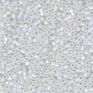 M-9551-8R Gilt Lined White Opal