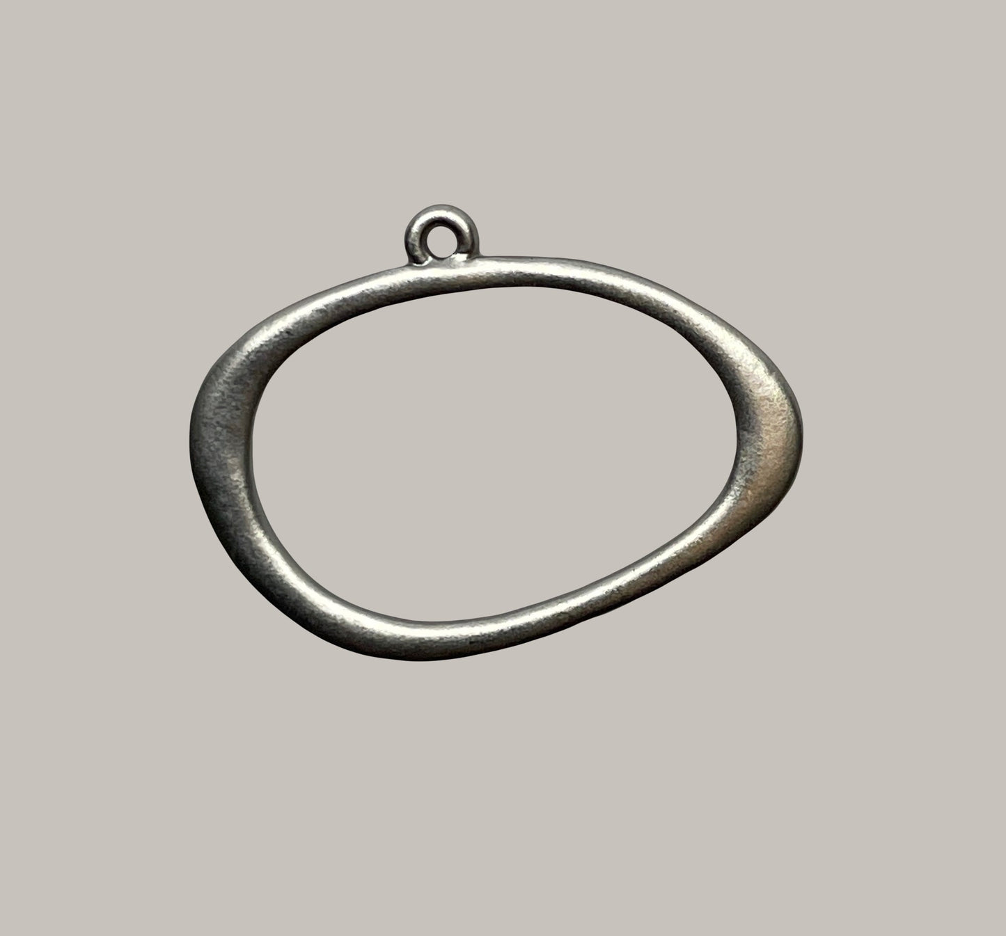 CA-CB-K22SR 25x18 Flat Loop Pendant Satin Rhodium