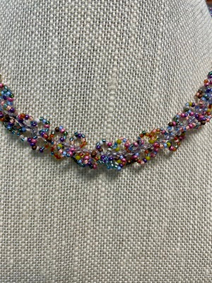 04-20-24 Waves of Color Use your own stash for the light airy necklace. Christy 11-1pm