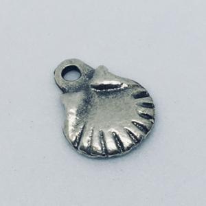 CA-MM-X1509-P Small Clam Shell Pendant Pewter