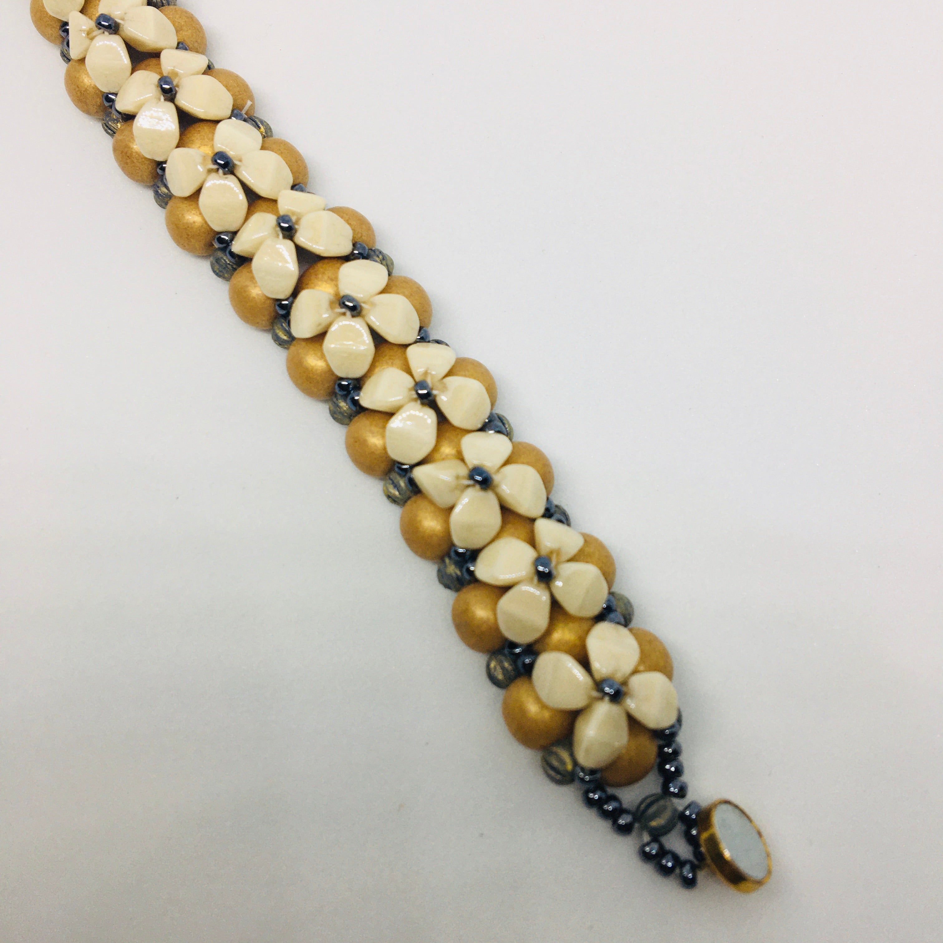 Sweet Alyssum Blue Santa Beads