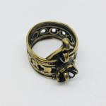 N141-B  Bronze India 28.7x21.8 mm