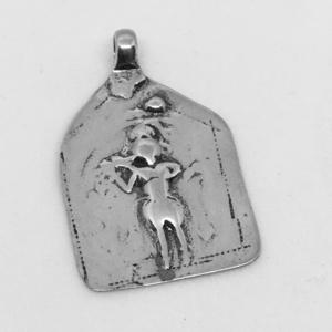 N1870-S  Sterling Silver India 38.7x26mm