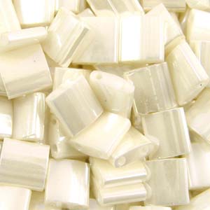 M-592-TL Antique Ivory Pearl Ceylon