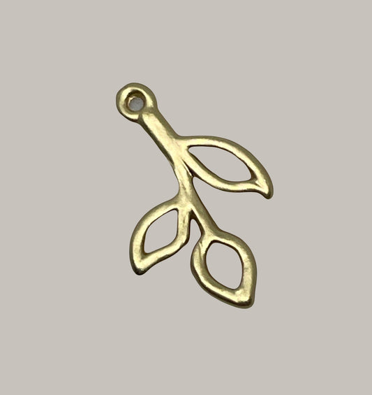 CA-CB-K81SG 3 Leaf Charm w/Loop Satin Gold