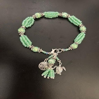 05-28-26 Ocean Waves Bracelet Pick your summer colors to work up this 8/0 seed bead bracelet. Donna 11:00-1:00pm