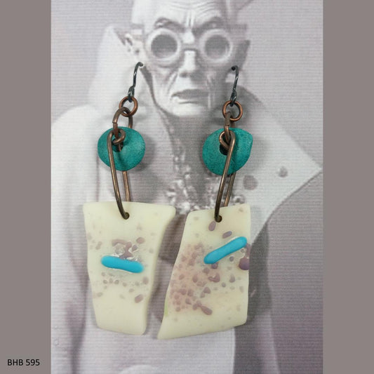 06-25-26 Swing Earrings Workshop The technique enables the use of two pairs of single hole beads to make into earrings. Barbara 1:00-3:30pm