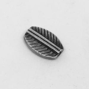 CA-MM-X4872-P Lined Leaf Pewter